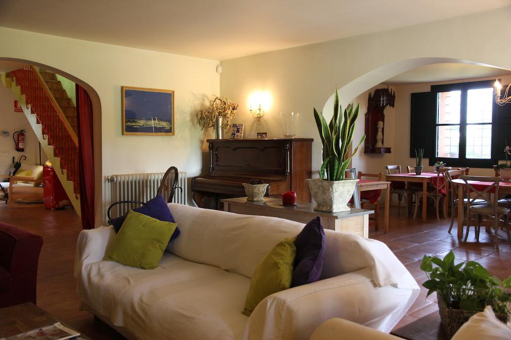 Hostal Nou De Crespiá Buitenkant foto